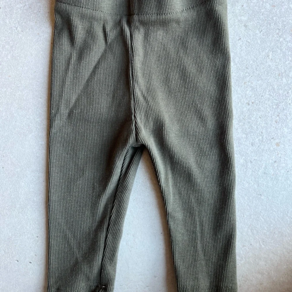 H&M Adorables Ribbed Set - Picture 3 of 3